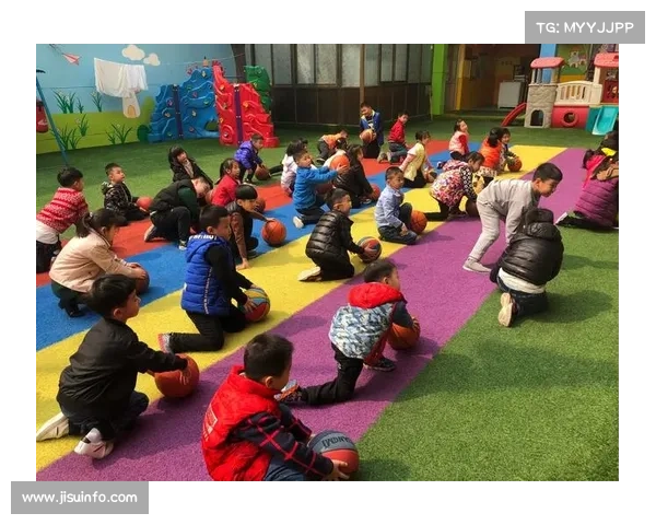 献县篮球文化季萌娃操表演，童真活力展现篮球未来