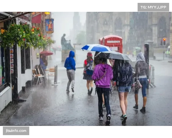 特写：雨中苦战四小时，观众不离不弃——荷兰俱乐部赛的经典一幕